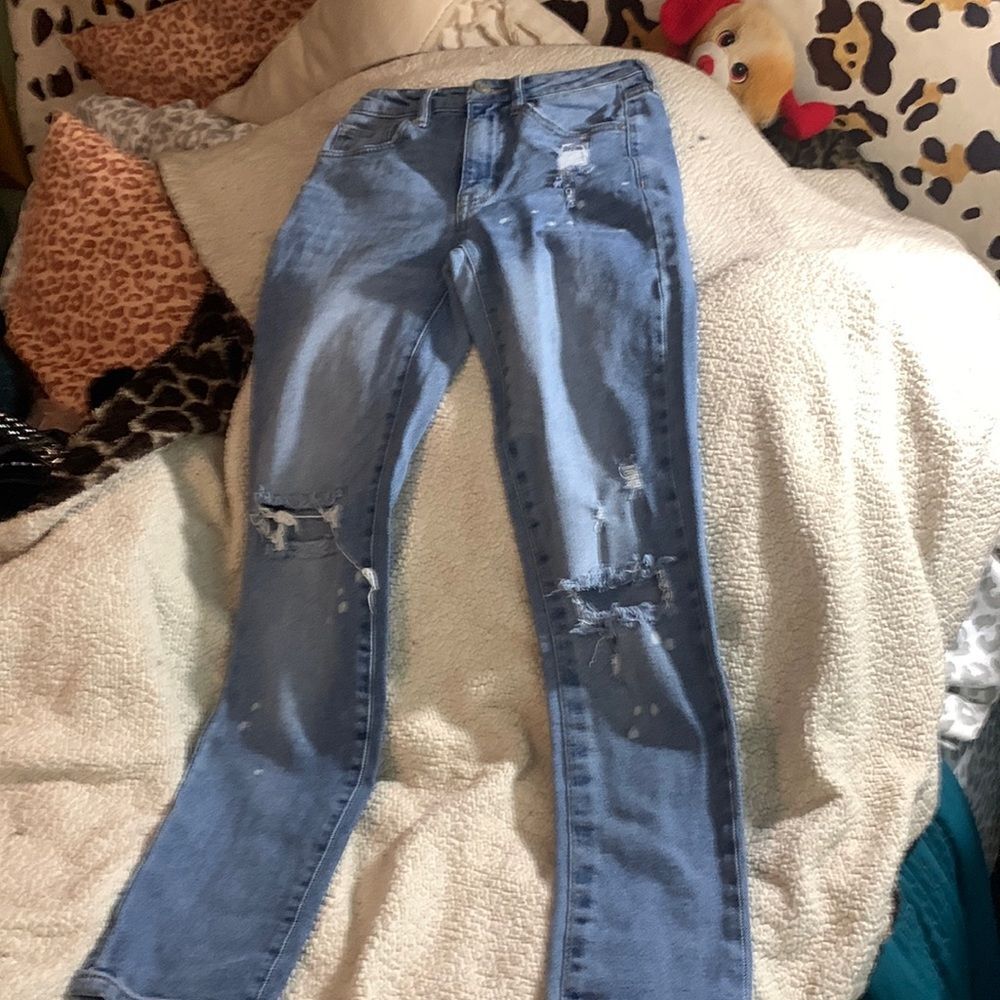 No Boundries Jeans With Holes!!!